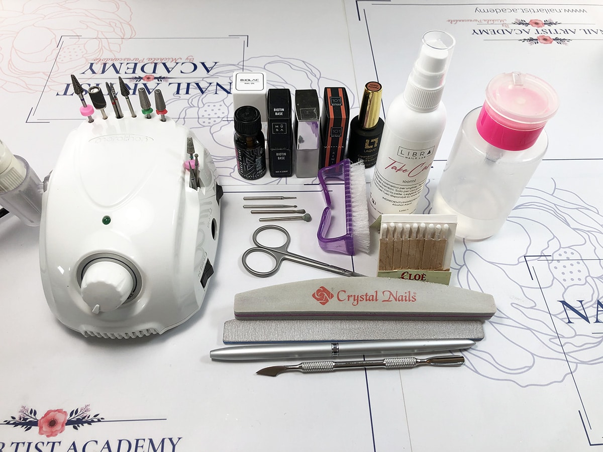Dry Manicure e Semipermanente materiale