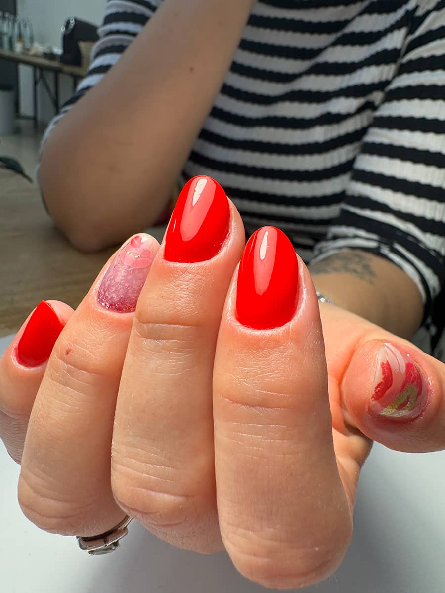 student work dry manicure