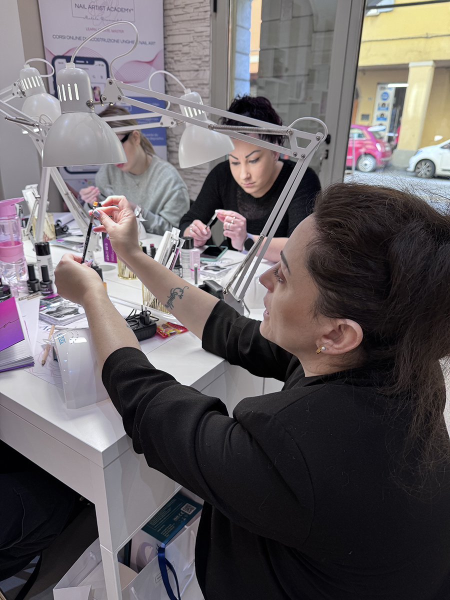 nail artist academy