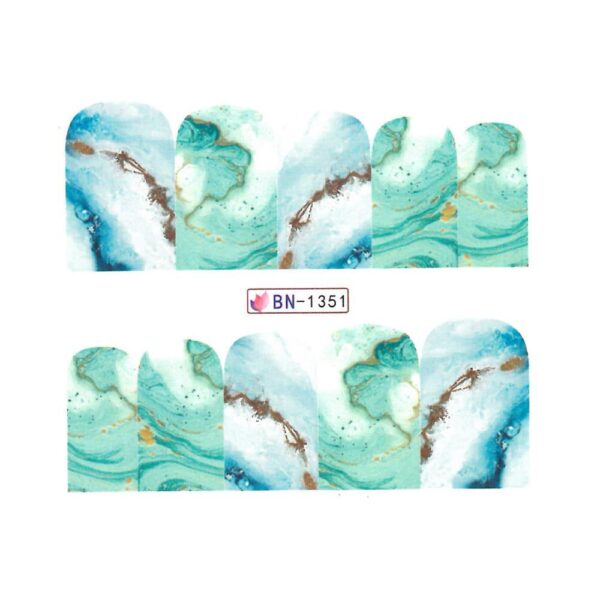 waterdecal effetto marmo azzurro unghie