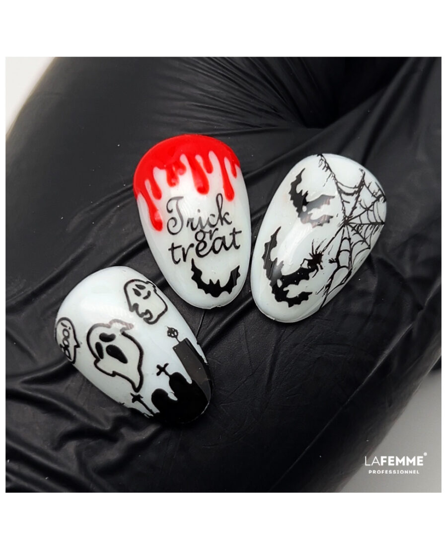 Moyra stamping plate 83 Fall in love nail art